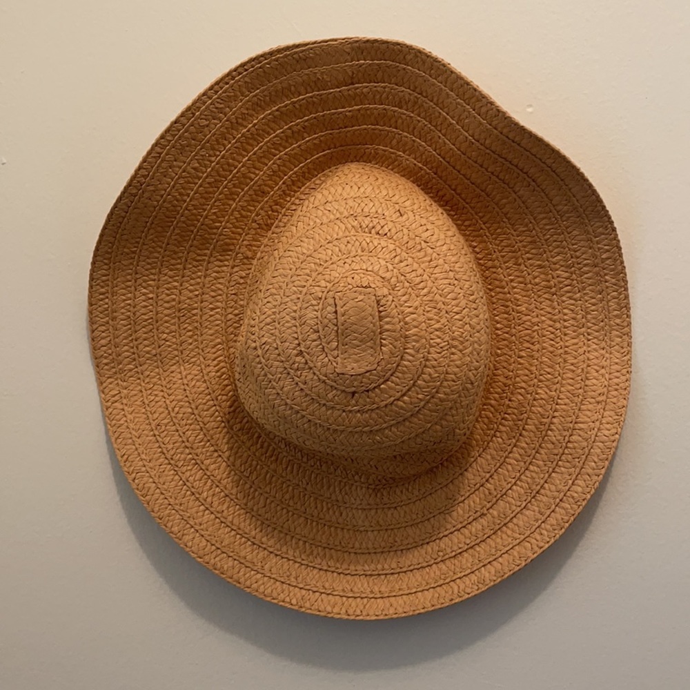 Time and Tru Floppy Hat, One Size Fits Most 
Straw Hat 
SAME DAY SHIP 🛫📦